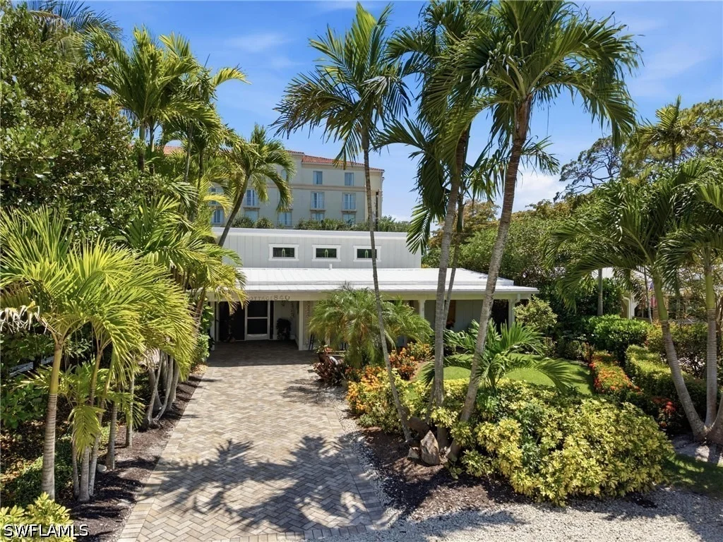 Photo of 840 Myrtle Terrace