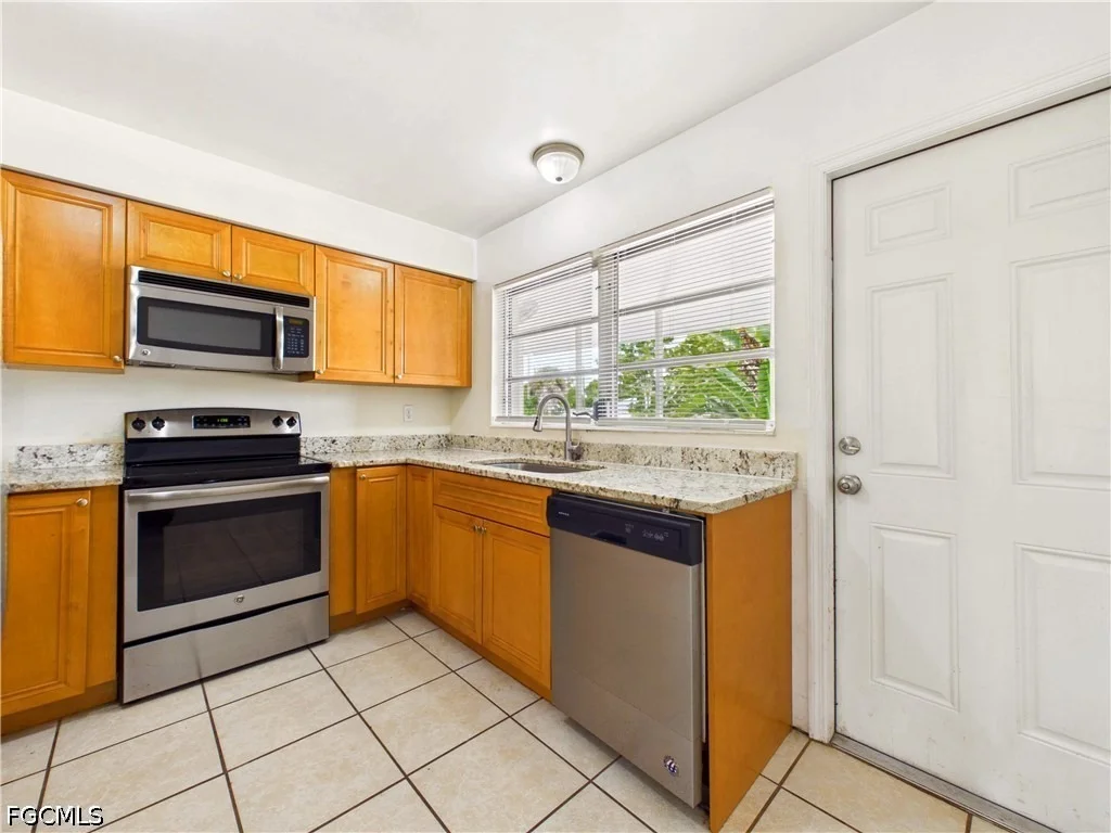 Photo of 794 Hydrangea Drive
