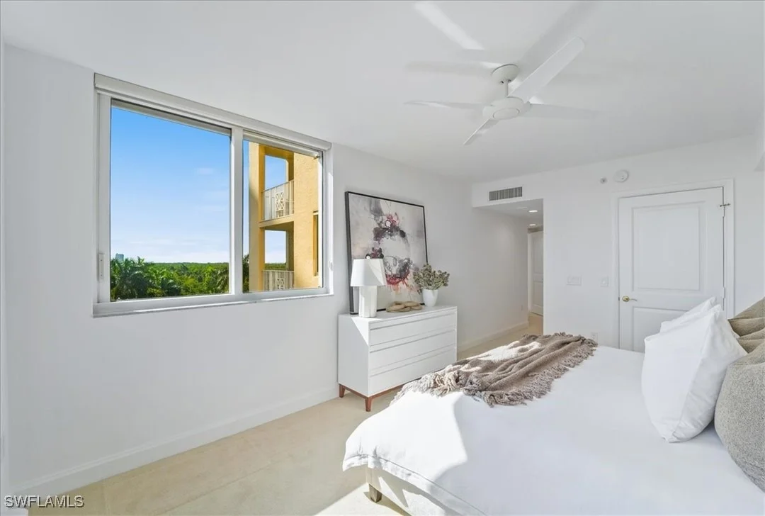 Photo of Unit 601 at 6597 Nicholas Boulevard