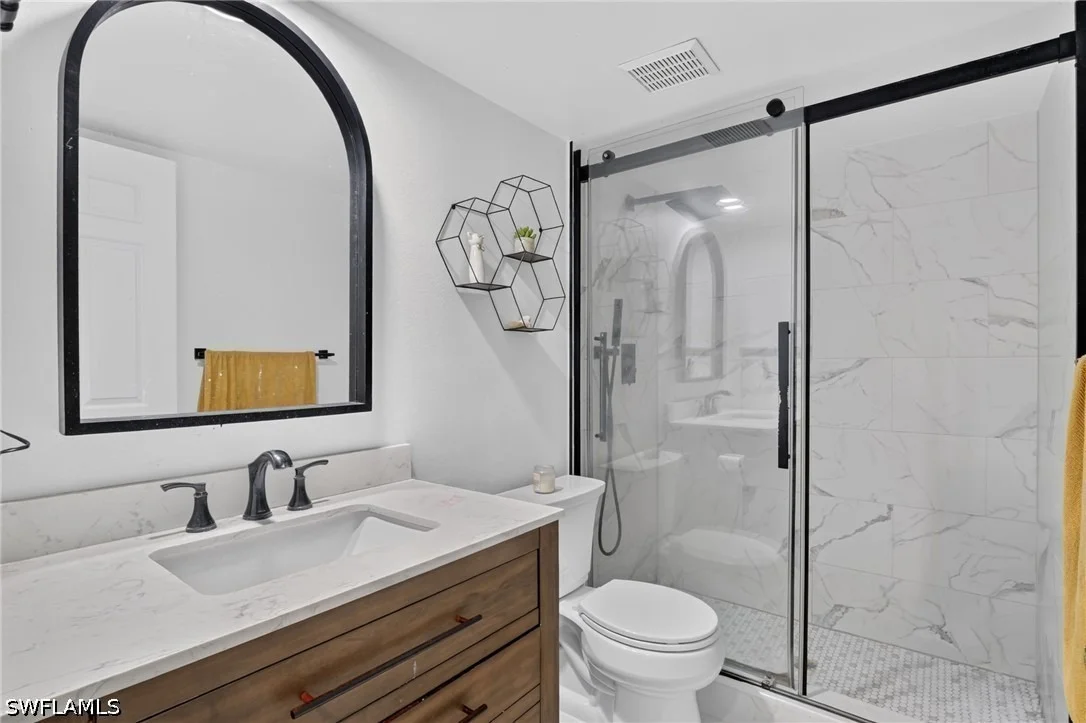 Photo of Unit 7 at 909 Augusta Boulevard