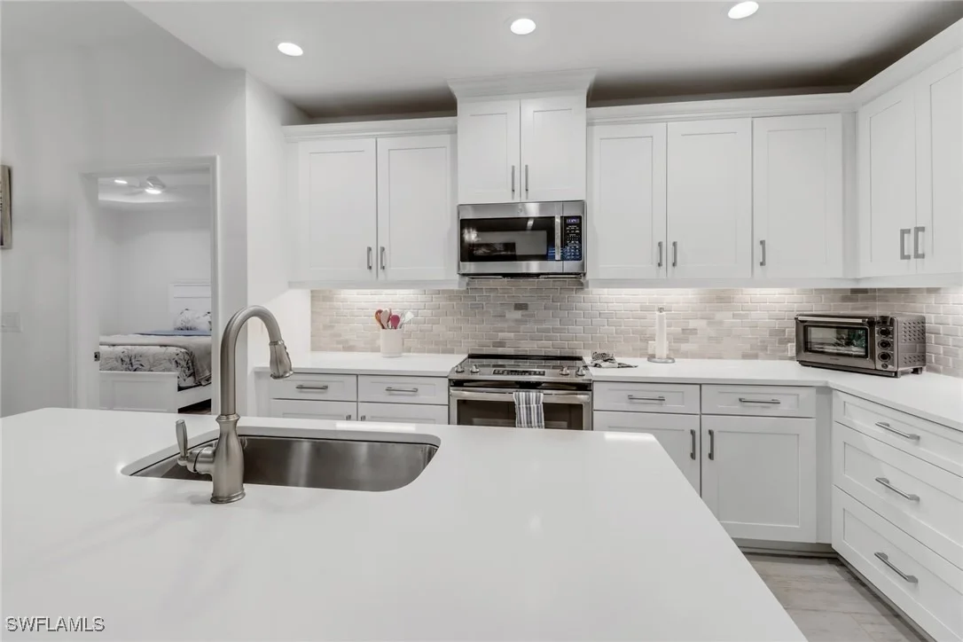 Photo of Unit 1801 at 6953 Avalon Circle