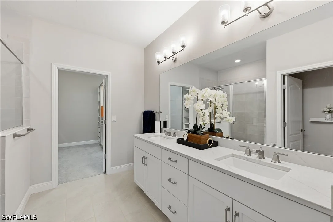Photo of Unit 908 at 6966 Avalon Circle