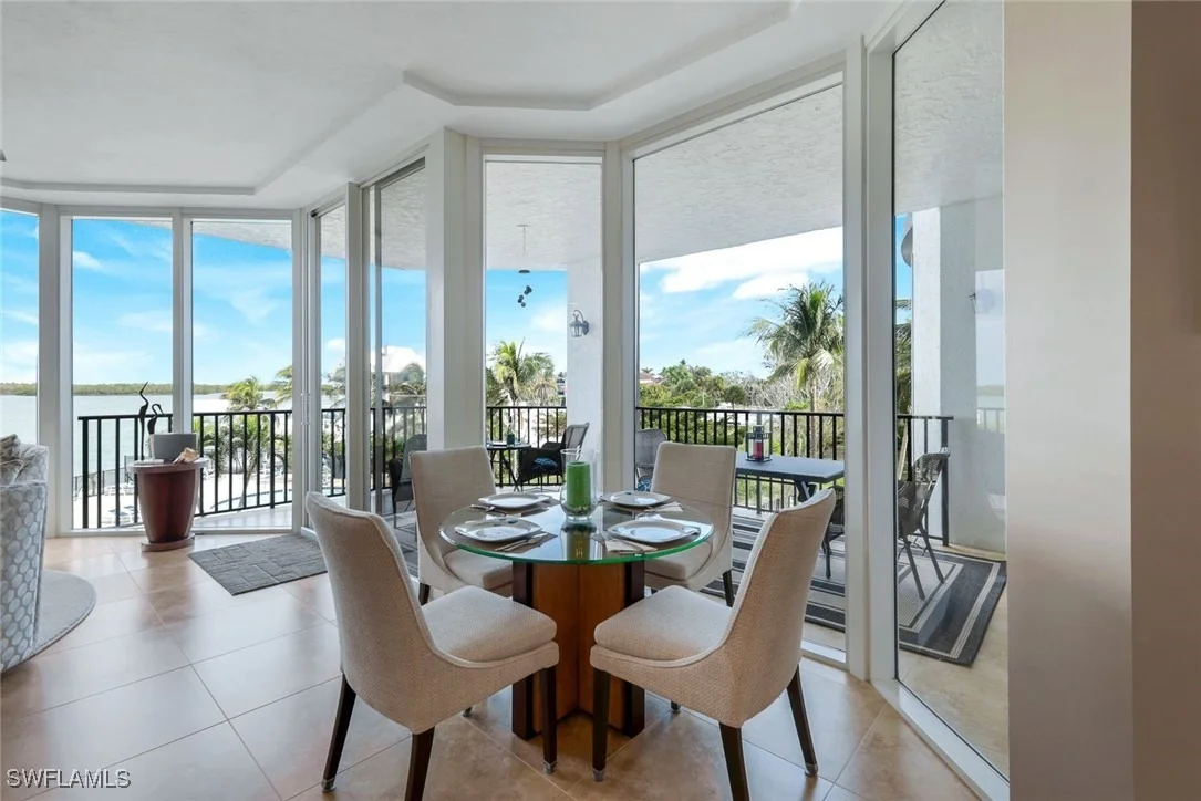 Photo of Unit 206 at 700 La Peninsula Boulevard