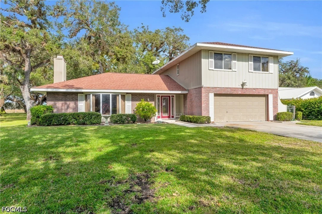 Photo of 1210 Riverbend Drive