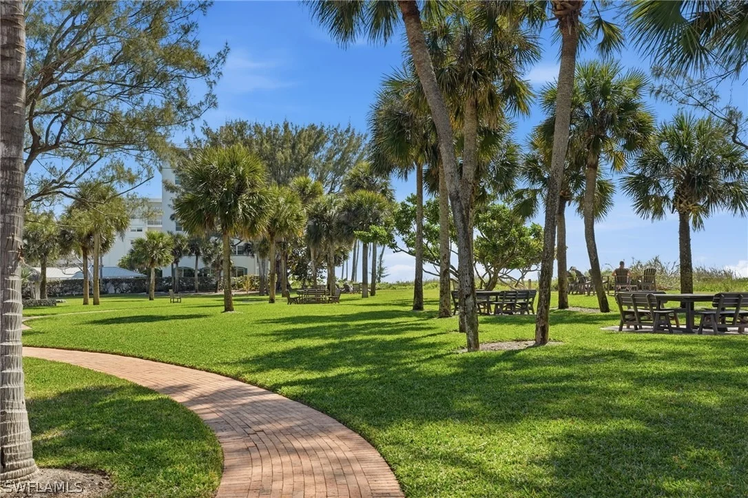 Photo of 725 Harbour Drive
