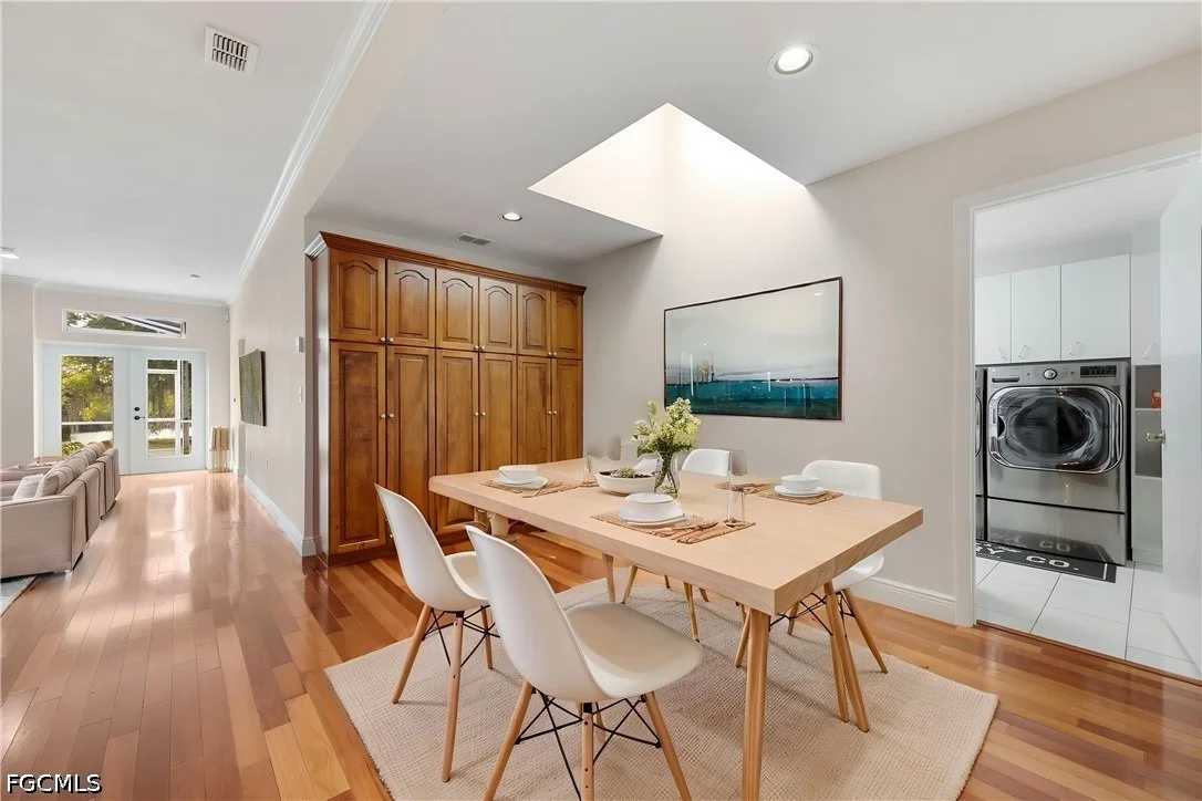 Photo of 1261 Riverbend Drive