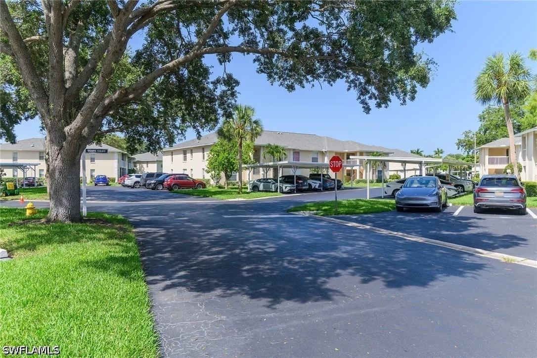 Photo of Unit 201 at 653 Squire Circle