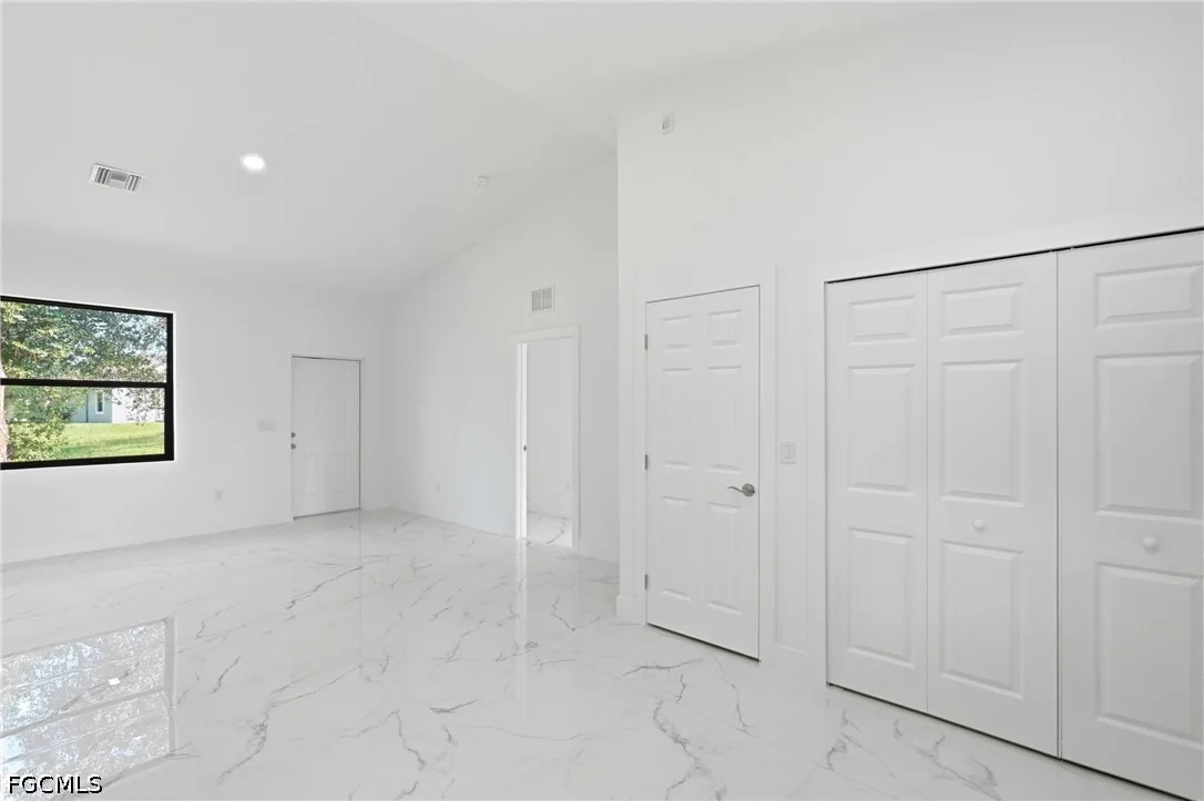 Photo of 156 Carousel Avenue