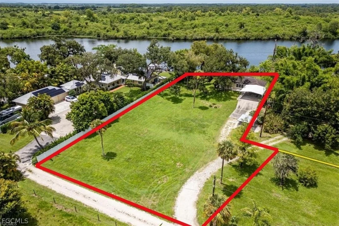 Photo of 2030 Fort Denaud Road