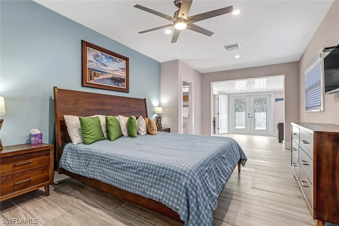 Photo of 3470 Lakeview Drive