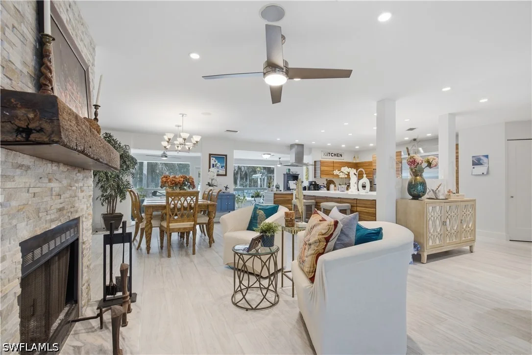 Photo of 150 Logan Boulevard N