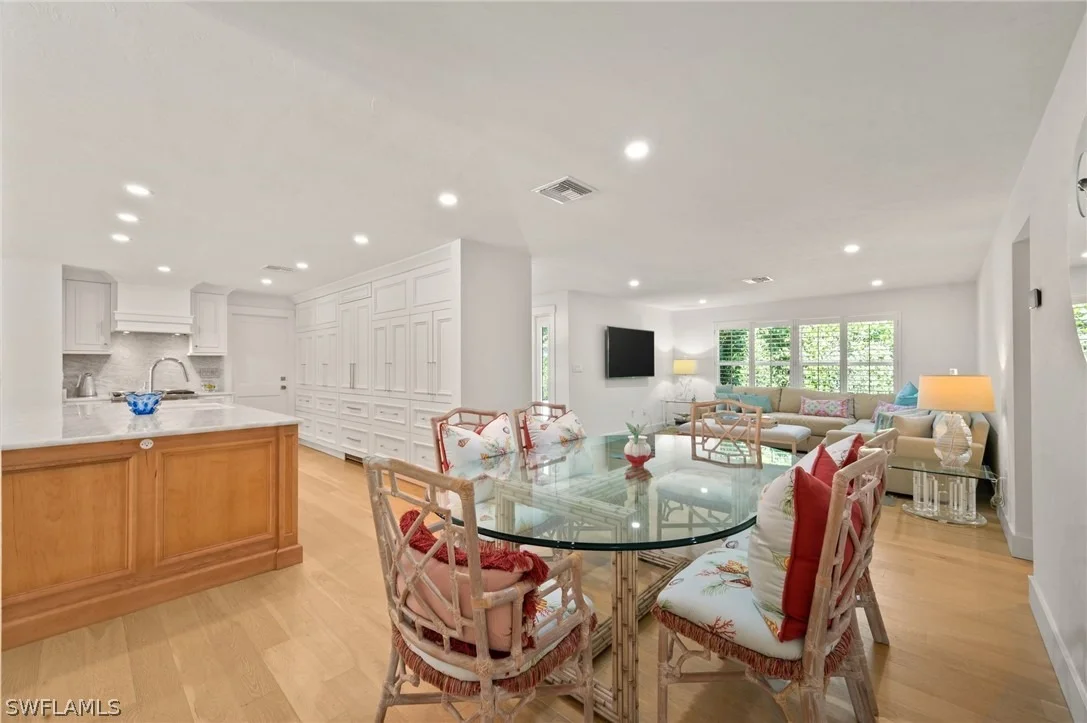 Photo of 1949 ALAMANDA Drive