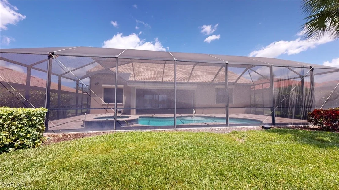 Photo of 6252 Victory Drive