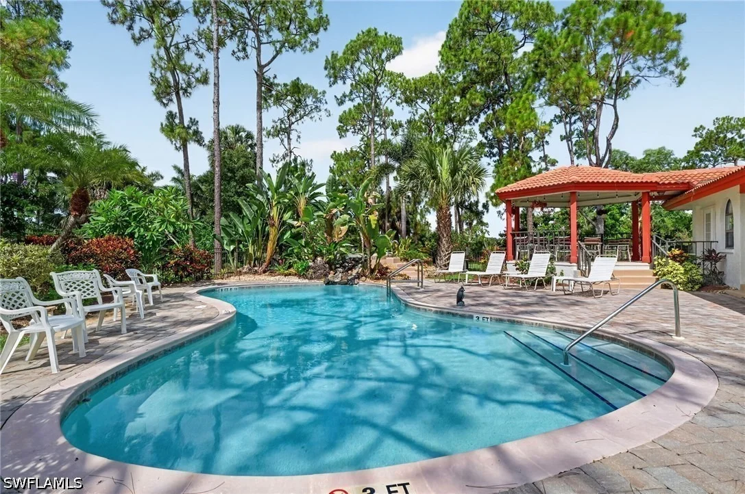 Photo of Unit 7 at 909 Augusta Boulevard