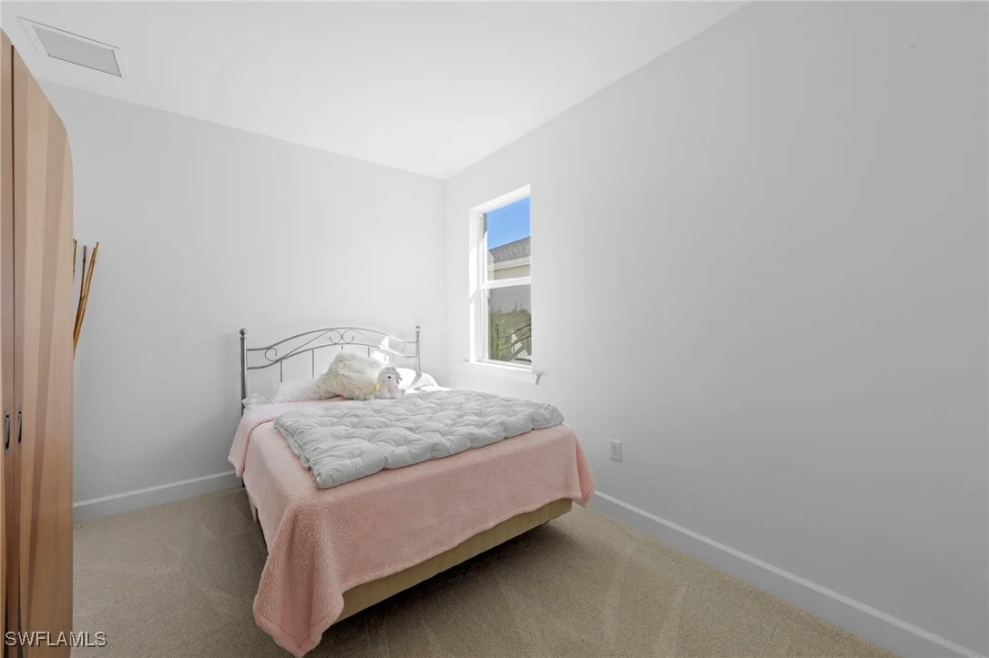 Photo of 42051 Edgewater Drive