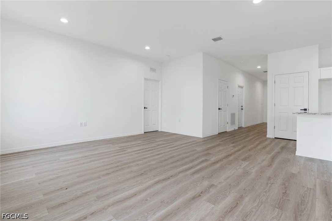 Photo of 566 Woodview Drive