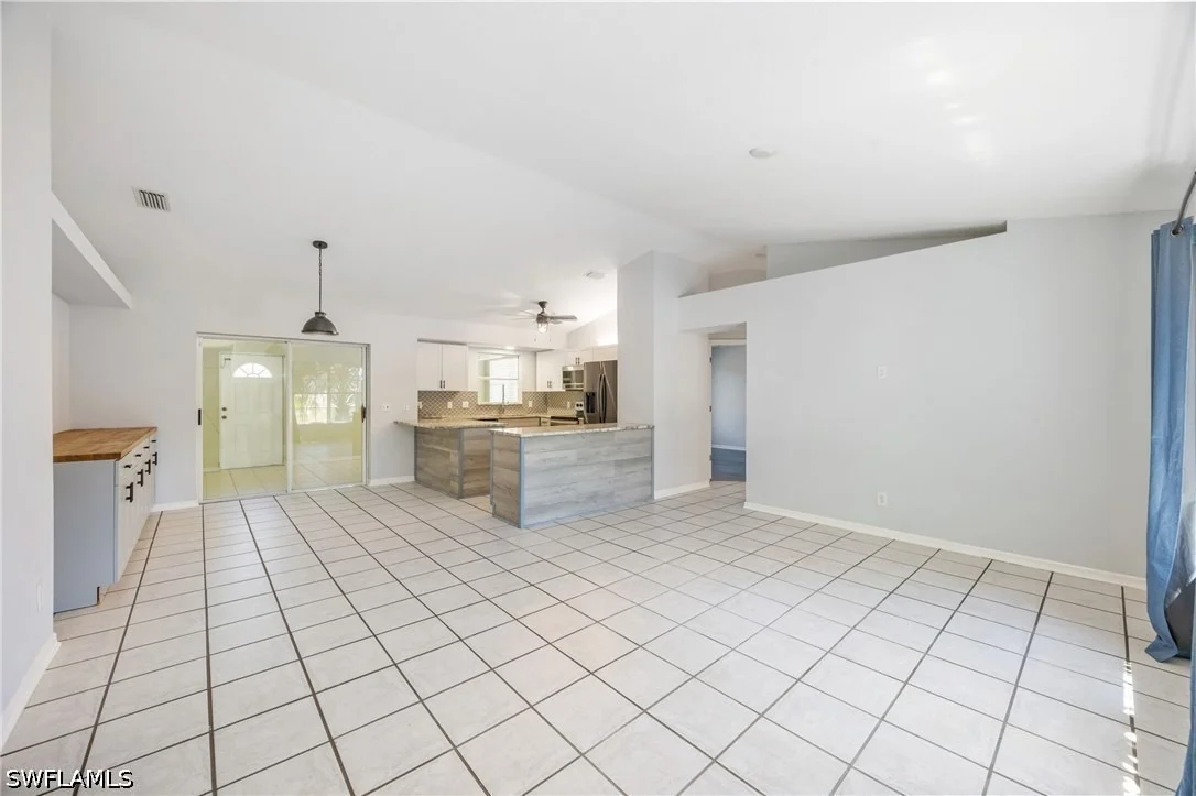 Photo of 841 8th Street SE