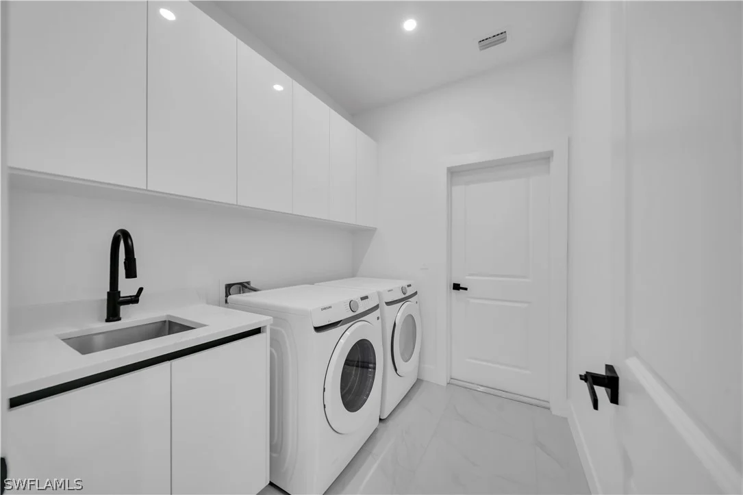Photo of 704 Holmes Avenue