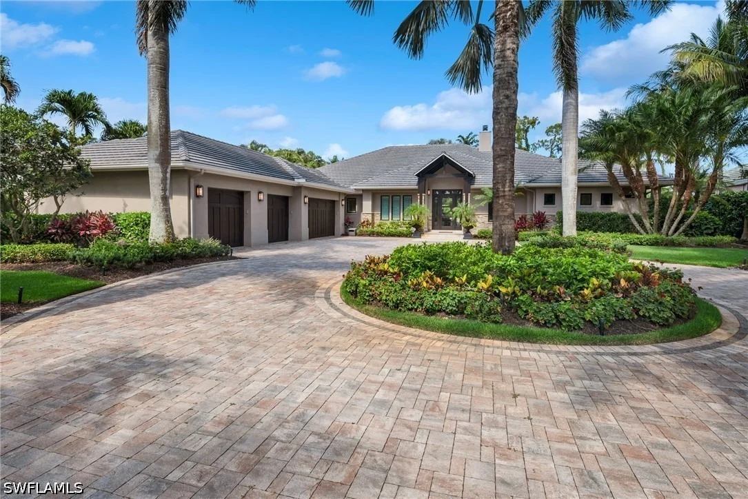 Photo of 384 Edgemere Way E