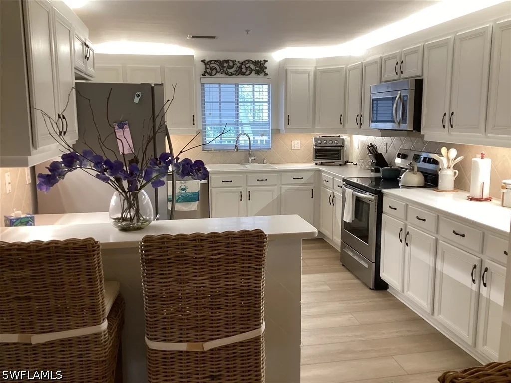 Photo of Unit 202 at 782 Eagle Creek Drive