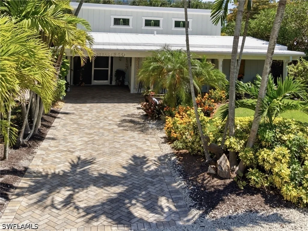 Photo of 840 Myrtle Terrace