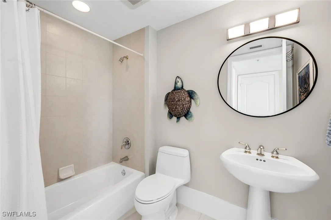 Photo of Unit 306 at 700 La Peninsula Boulevard