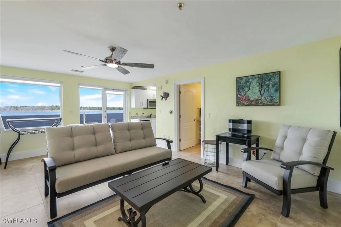 Photo of Unit 206 at 700 La Peninsula Boulevard