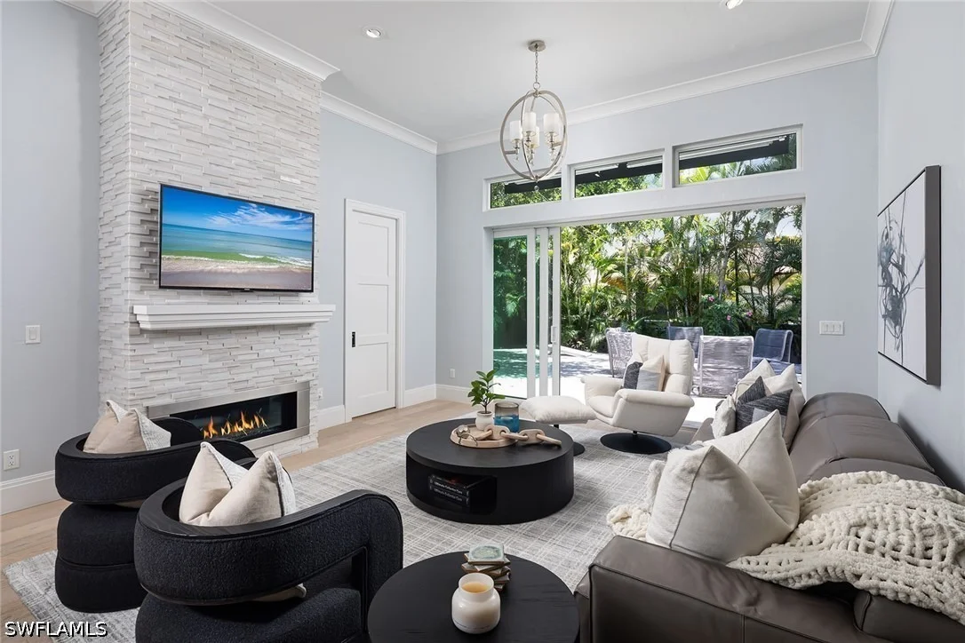 Photo of 2036 Laguna Way