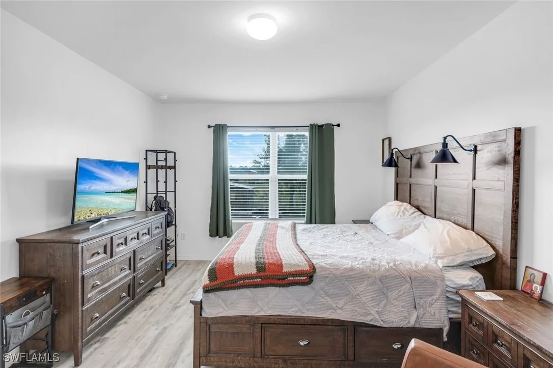 Photo of 4180 68th Avenue NE