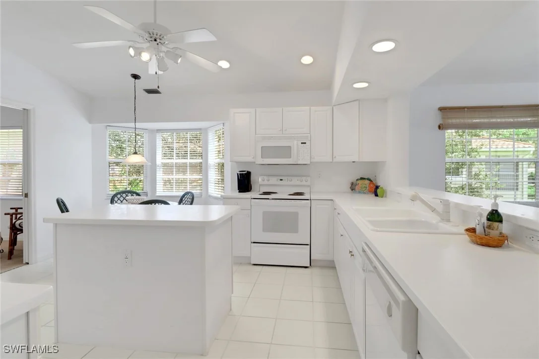 Photo of Unit 203 at 6180 Reserve Circle