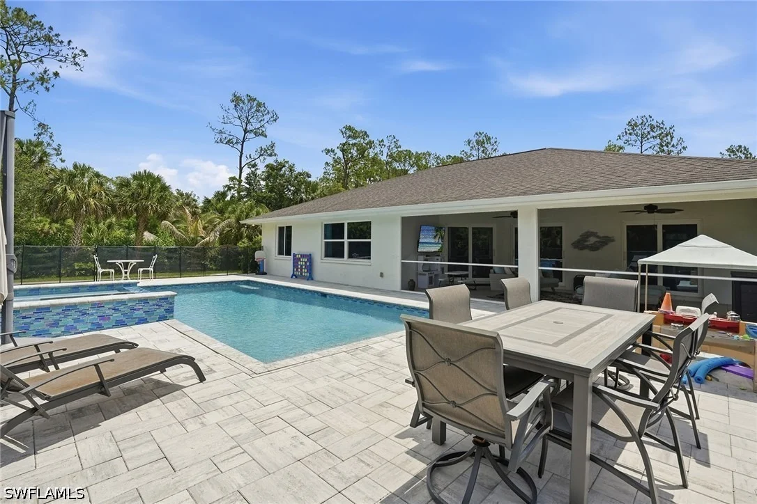 Photo of 721 Logan Boulevard S