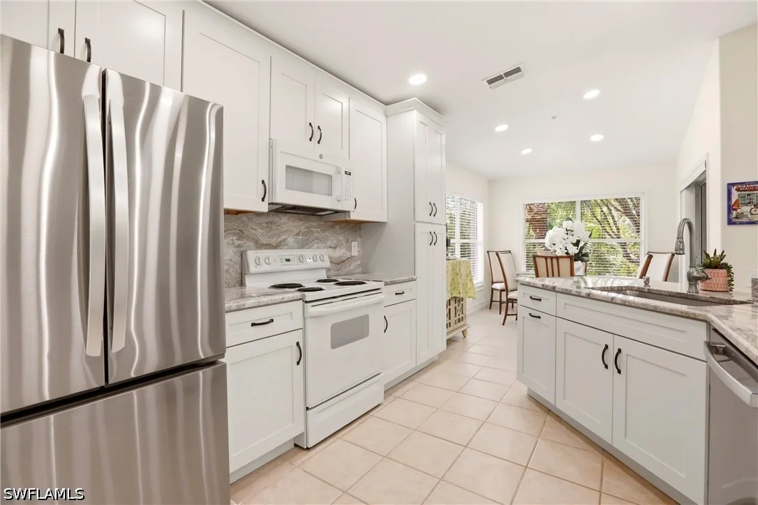 Photo of Unit 201 at 817 Carrick Bend Circle