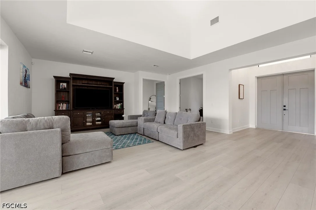 Photo of 22833 Yellow Button Lane