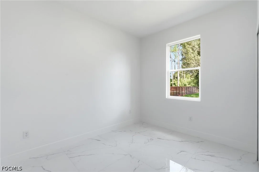 Photo of 156 Carousel Avenue