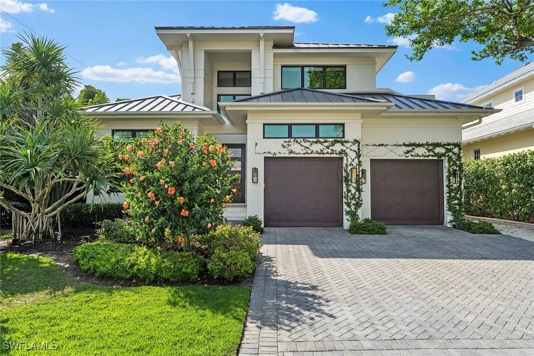 Photo of 644 W Lake Drive