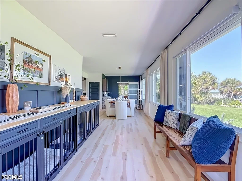 Photo of 2795 River Road