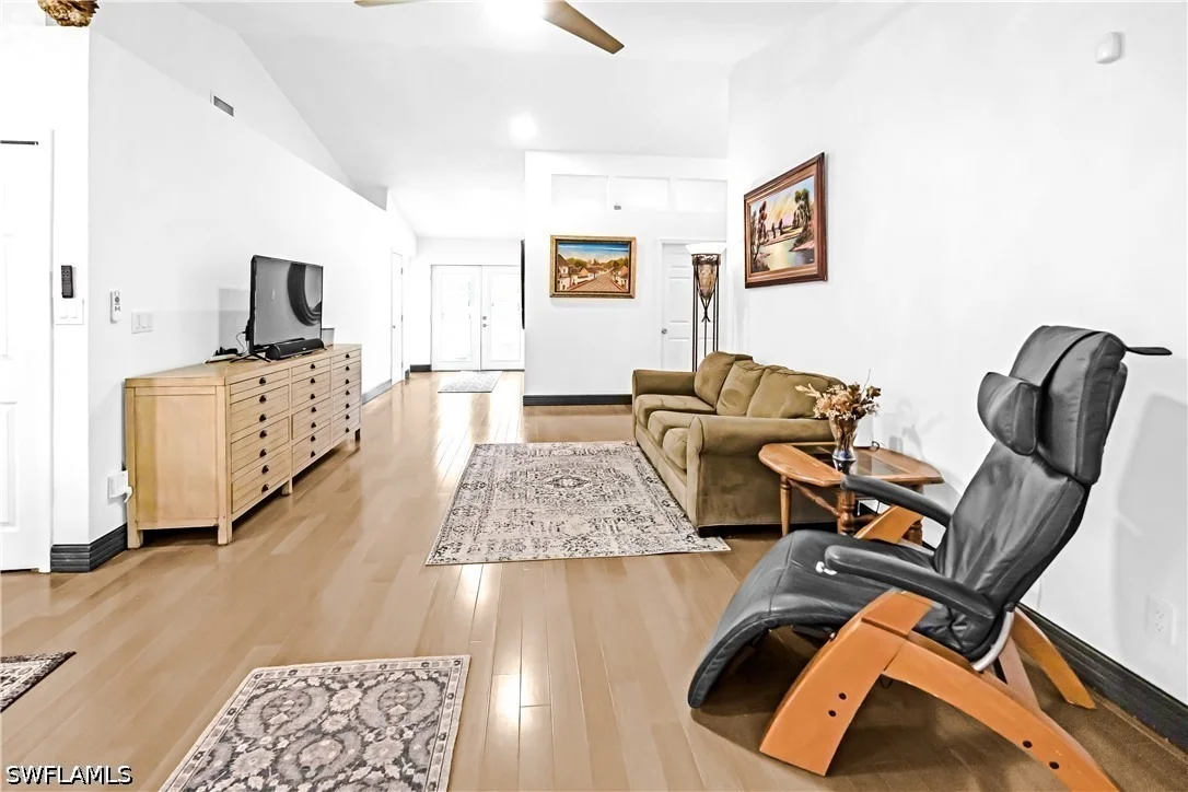 Photo of 280 14th Street SE