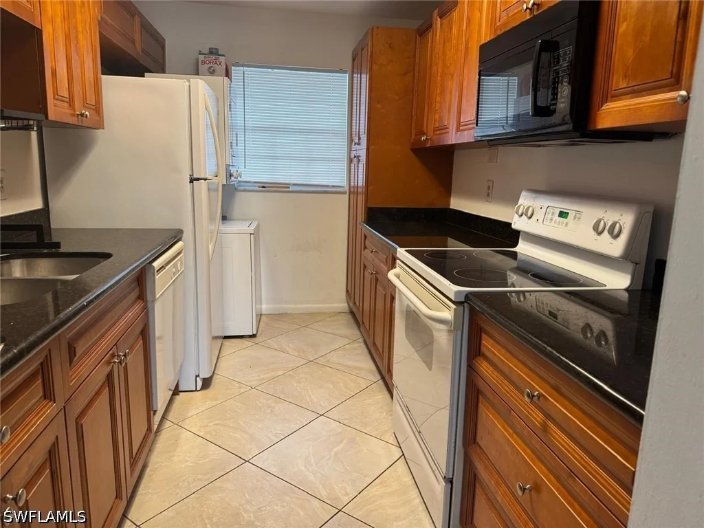 Photo of Unit 21 at 4900 Biscayne Drive
