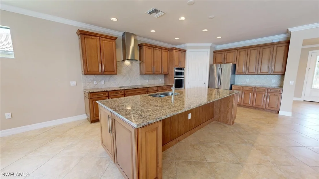 Photo of 6252 Victory Drive