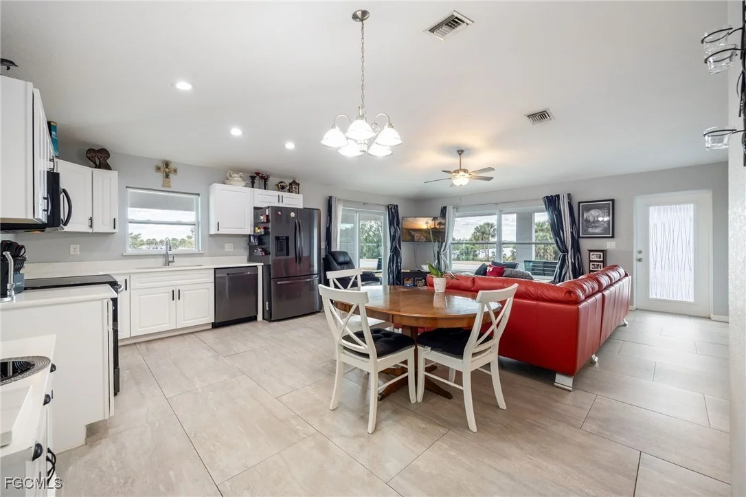 Photo of 1053 Lock Lane SW