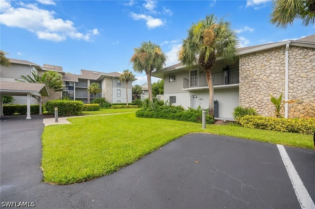Photo of Unit 101 at 746 Eagle Creek Drive