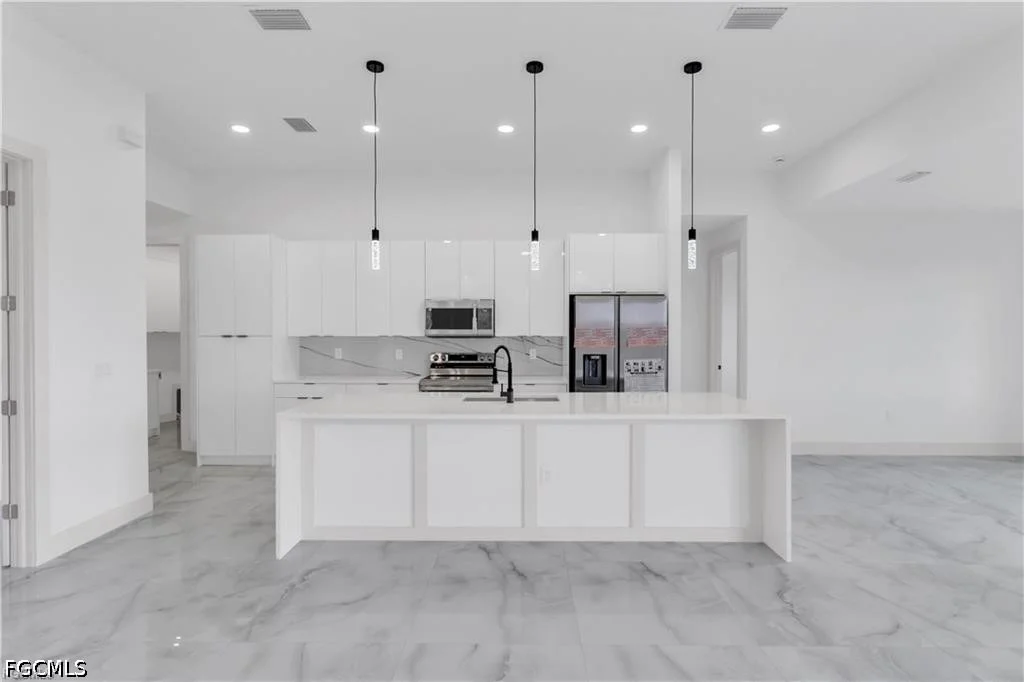 Photo of 803 Pine Avenue