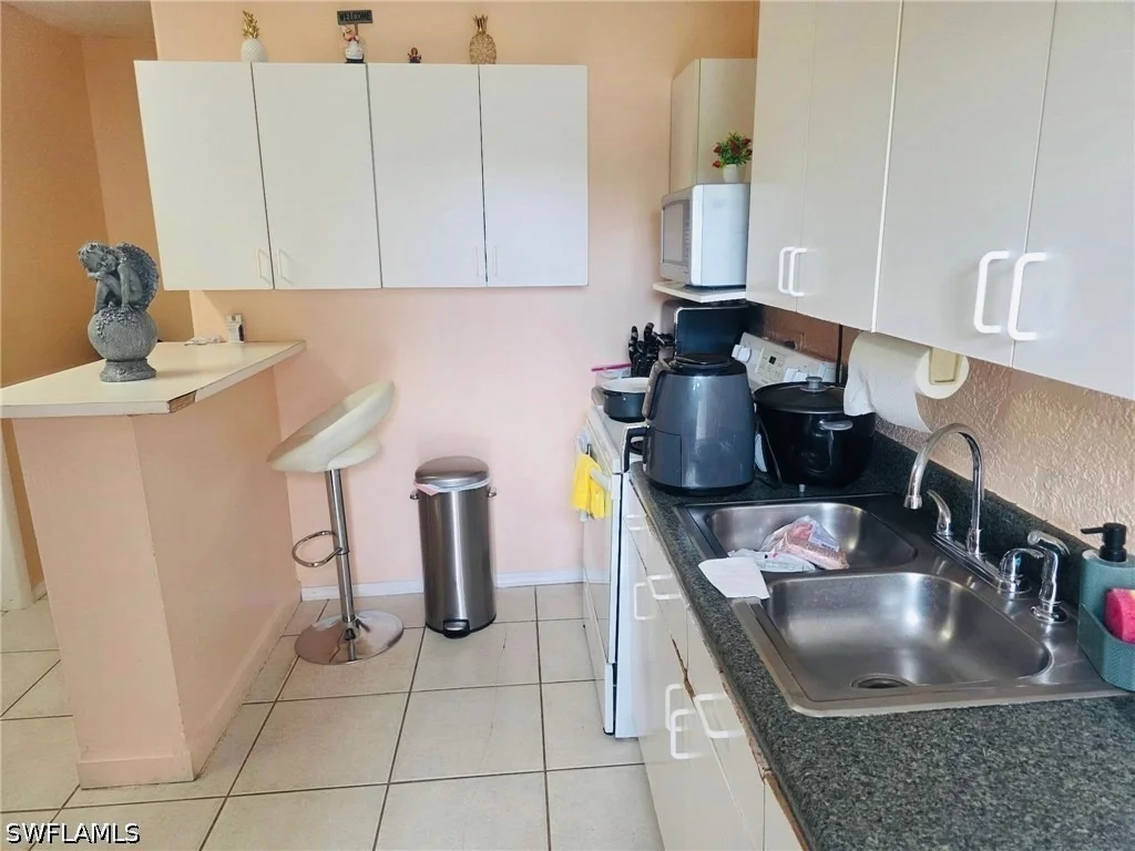 Photo of 4775 Everglades Boulevard N