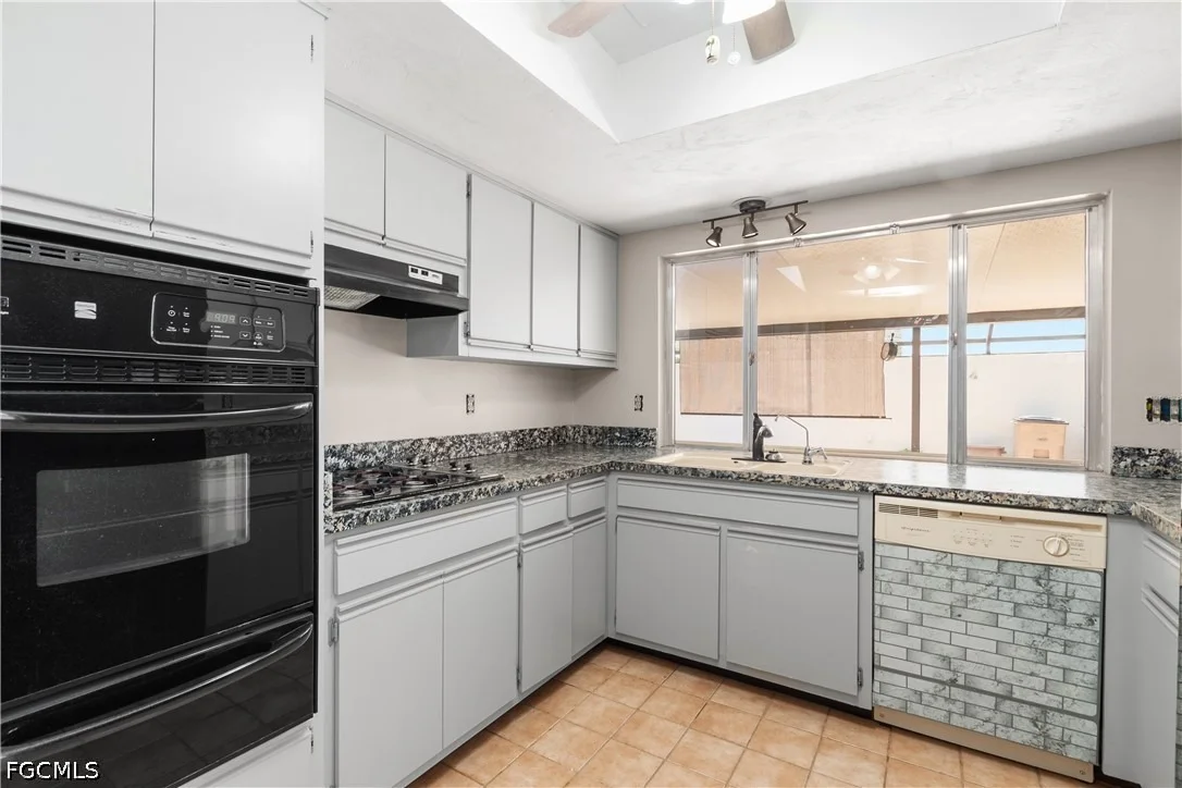 Photo of 9749 Maplecrest Circle