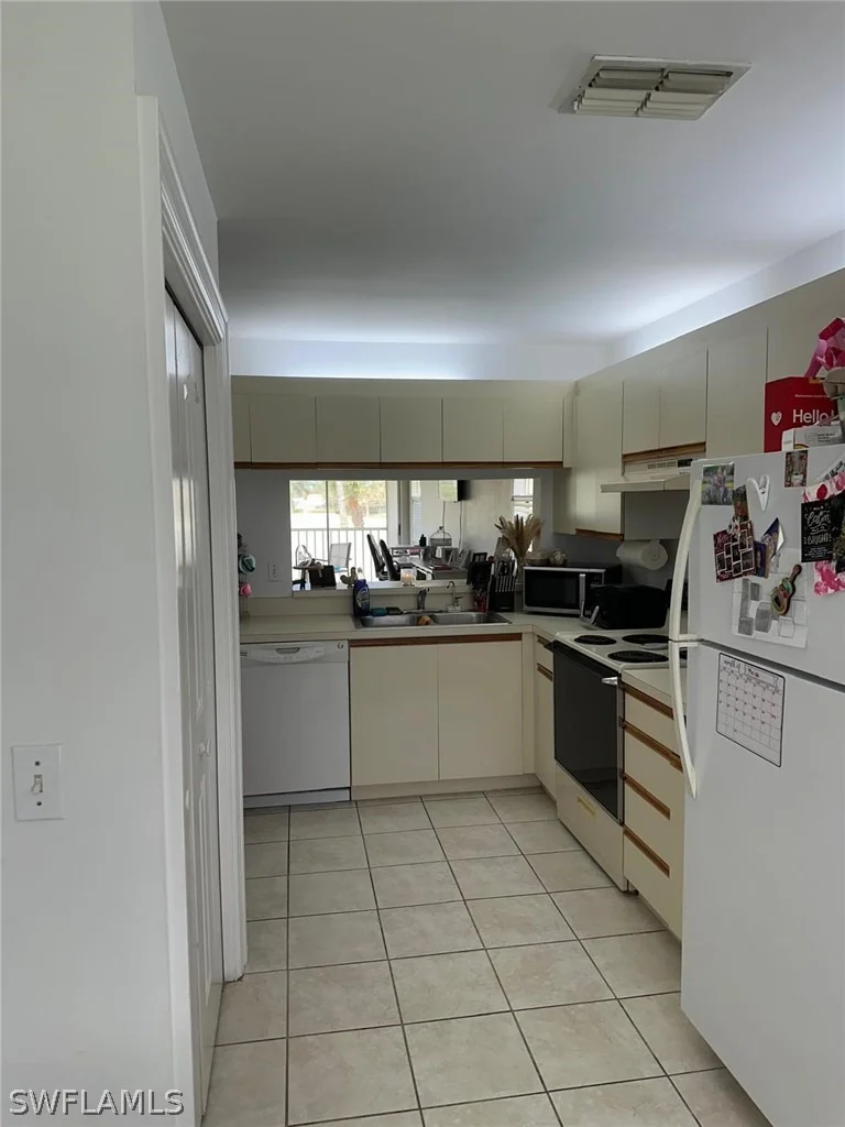 Photo of Unit 8 at 575 augusta Boulevard