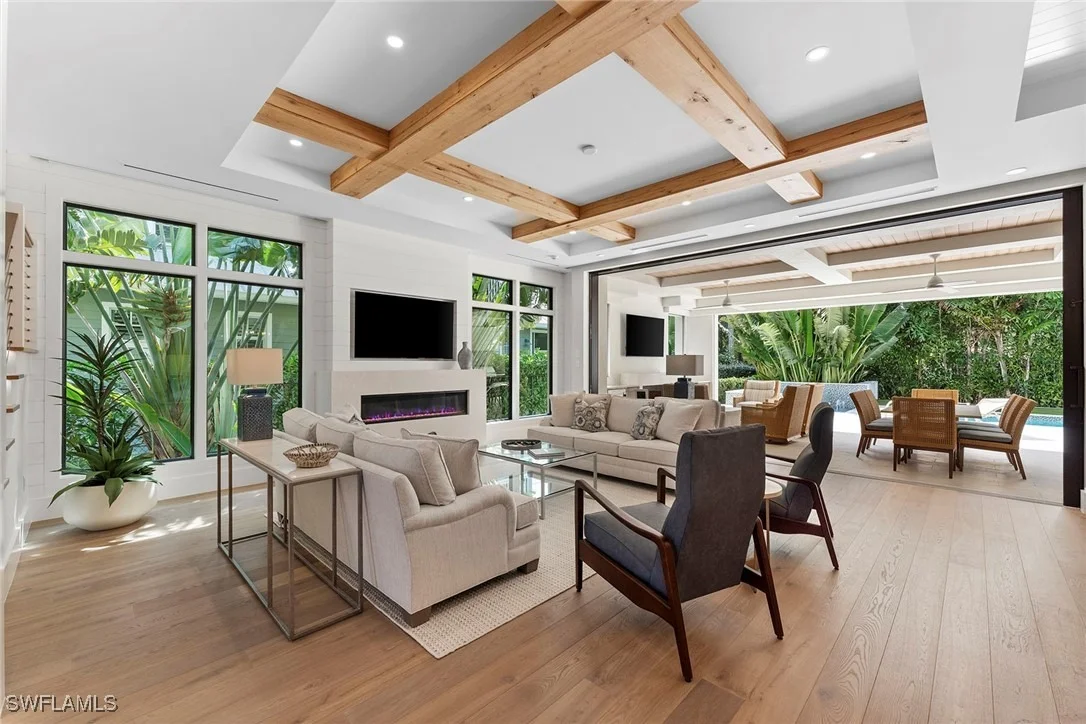 Photo of 644 W Lake Drive