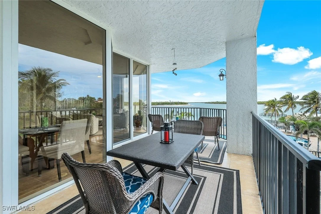 Photo of Unit 206 at 700 La Peninsula Boulevard