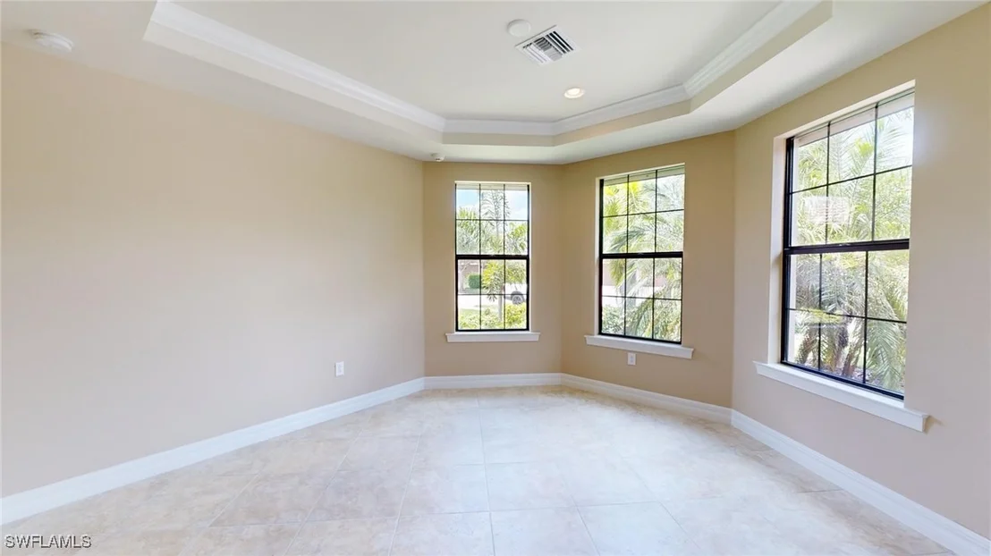 Photo of 6252 Victory Drive