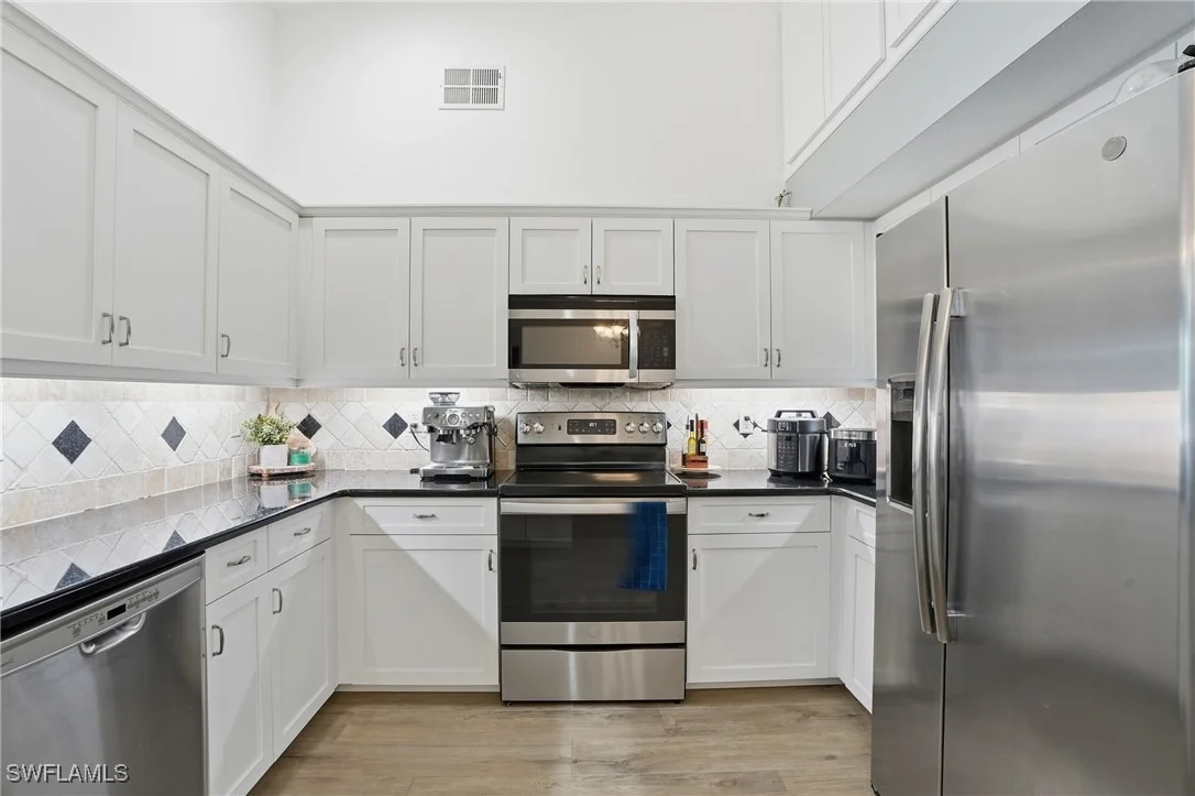 Photo of 272 Johnnycake Drive