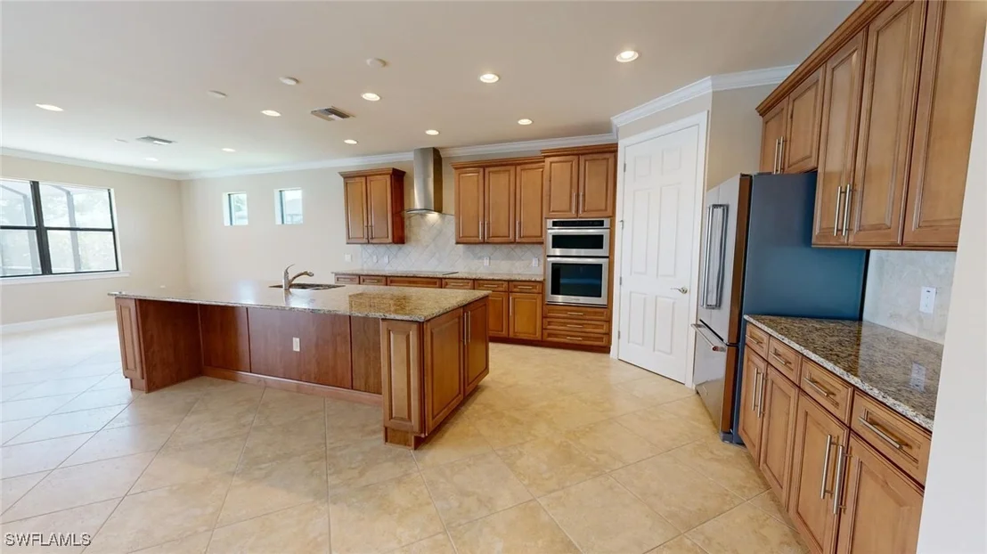 Photo of 6252 Victory Drive